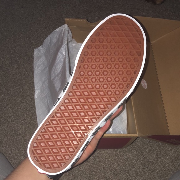 🌴 Vans Authentic Sidewall Checkerboard Sneaker - Picture 9 of 10